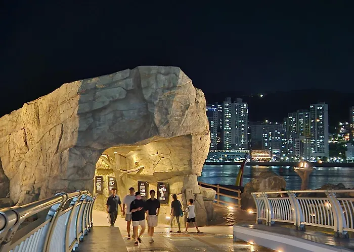 Blue Sands Villa *